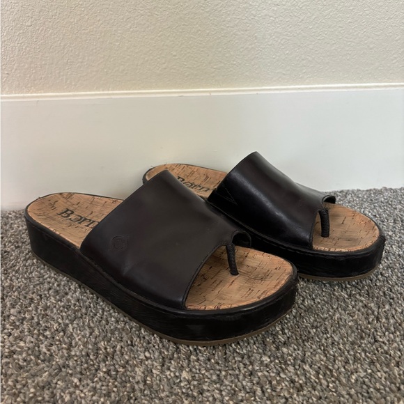 Born Sharr Sandals - Picture 2 of 6